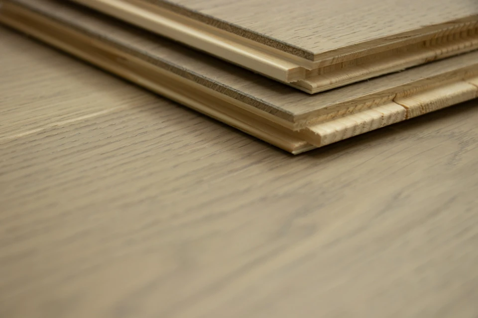 Prime Engineered Flooring Oak Silver Stone Brushed Uv Matt Lacquered 14/3mm By 190mm By 1900mm 6 Prime Engineered Flooring Oak Silver Stone Brushed Uv Matt Lacquered 14/3mm By 190mm By 1900mm - Image 4