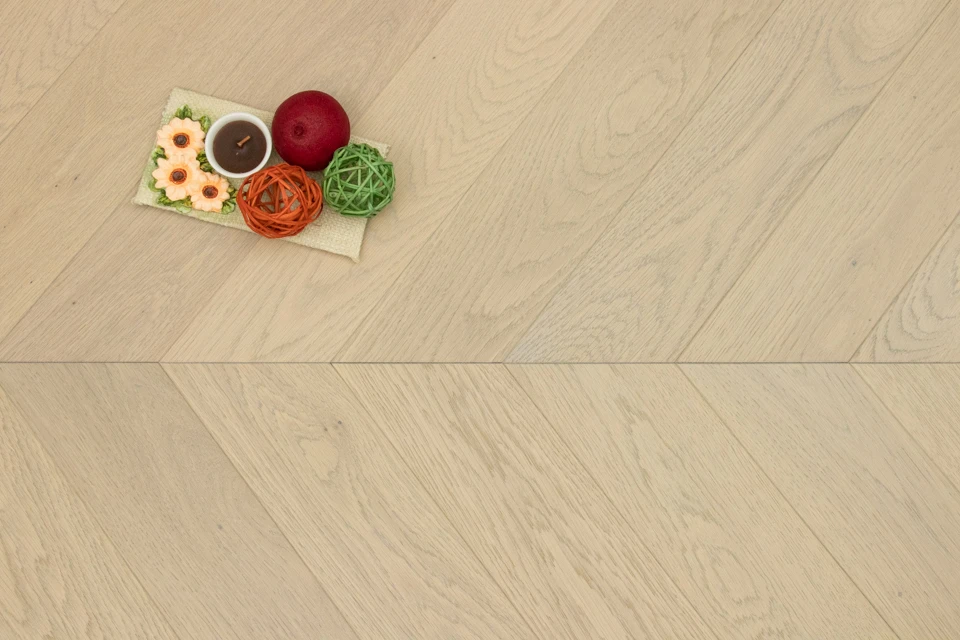 Natural Engineered Flooring Oak Chevron Vienna Brushed Uv Lacquered 12/2mm By 90mm By 600mm 3 Natural Engineered Flooring Oak Chevron Vienna Brushed Uv Lacquered 12/2mm By 90mm By 600mm