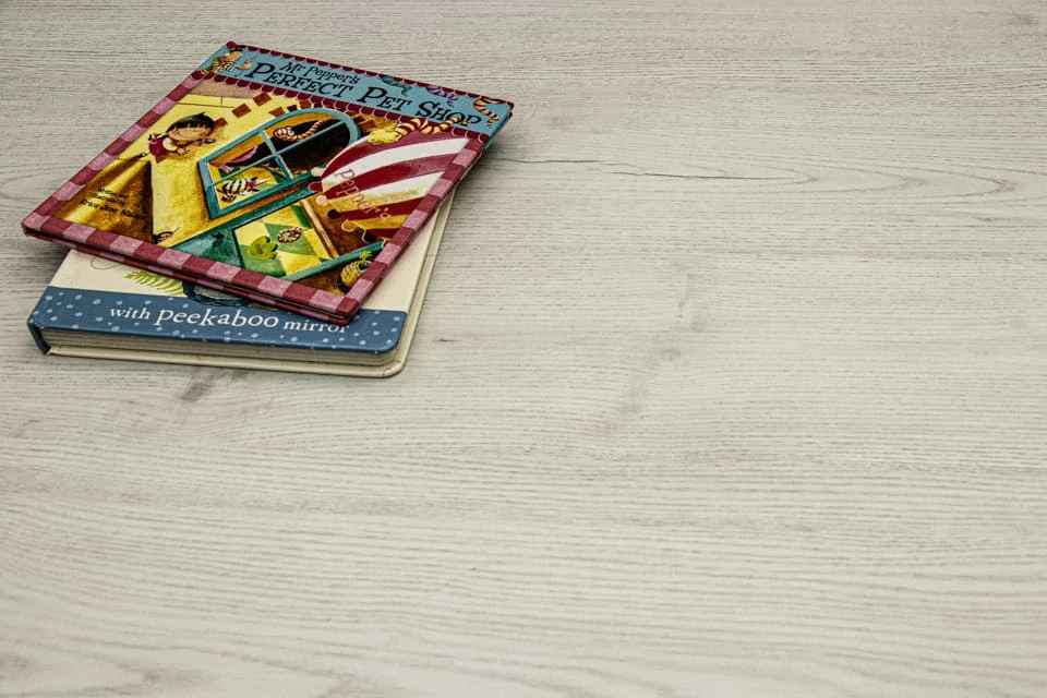 Supremo Luxury Click Vinyl Rigid Core Flooring Fossil With Built In Underlay 6mm By 182mm By 1220mm 4 Supremo Luxury Click Vinyl Rigid Core Flooring Fossil With Built In Underlay 6mm By 182mm By 1220mm - Image 2