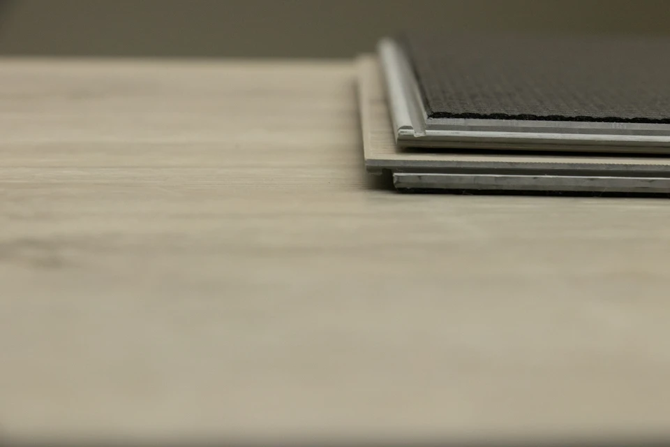 Supremo Royal Luxury Click Vinyl Rigid Core Flooring Grey With Built In Underlay 6mm By 228mm By 1520mm 7 Supremo Royal Luxury Click Vinyl Rigid Core Flooring Grey With Built In Underlay 6mm By 228mm By 1520mm - Image 5