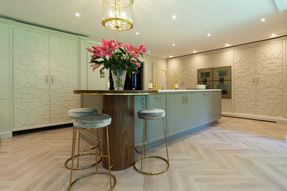 Supremo Luxury Click Vinyl Rigid Core Herringbone Flooring Pure White With Built In Underlay 6mm By 126mm By 630mm 4 Supremo Luxury Click Vinyl Rigid Core Herringbone Flooring Pure White With Built In Underlay 6mm By 126mm By 630mm - Image 2