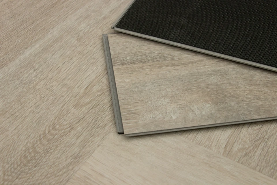 Supremo Luxury Click Vinyl Rigid Core Herringbone Flooring Pure White With Built In Underlay 6mm By 126mm By 630mm 8 Supremo Luxury Click Vinyl Rigid Core Herringbone Flooring Pure White With Built In Underlay 6mm By 126mm By 630mm - Image 6