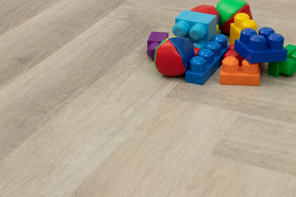 Supremo Luxury Click Vinyl Rigid Core Herringbone Flooring Pure White With Built In Underlay 6mm By 126mm By 630mm 6 Supremo Luxury Click Vinyl Rigid Core Herringbone Flooring Pure White With Built In Underlay 6mm By 126mm By 630mm - Image 4