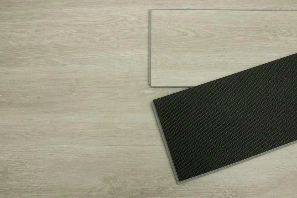 Supremo Luxury Click Vinyl Rigid Core Flooring Graphite With Built In Underlay 4.8mm By 181mm By 1220mm 6 Supremo Luxury Click Vinyl Rigid Core Flooring Graphite With Built In Underlay 4.8mm By 181mm By 1220mm - Image 5