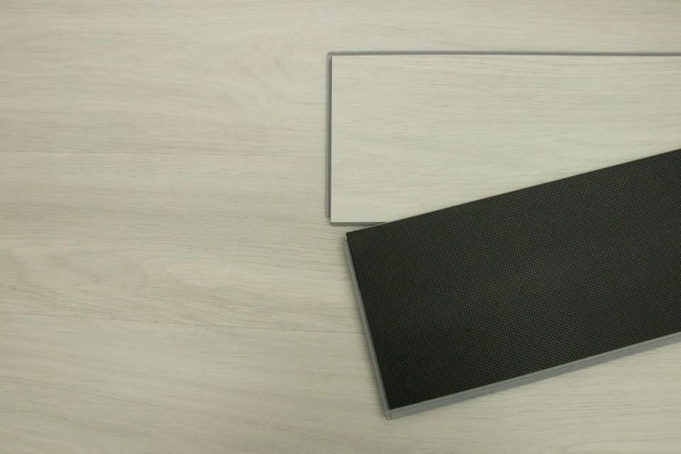 Supremo Diamond Luxury Click Vinyl Rigid Core Flooring Crystal With Built In Underlay 8mm By 178mm By 1220mm 6 Supremo Diamond Luxury Click Vinyl Rigid Core Flooring Crystal With Built In Underlay 8mm By 178mm By 1220mm - Image 4